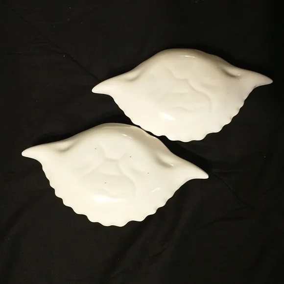 Soap dishes - Picture 2 of 2
